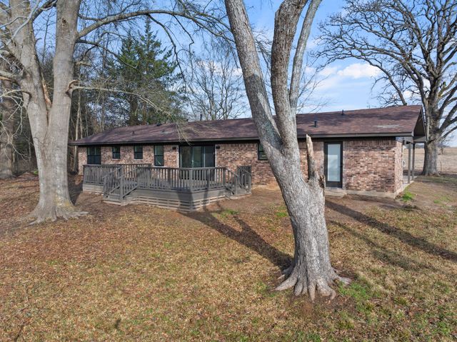 10 County Road 3357, Omaha, TX 75571