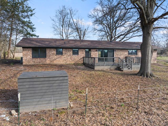 10 County Road 3357, Omaha, TX 75571