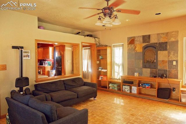 1037 Berkley Avenue, Pueblo, CO 81004