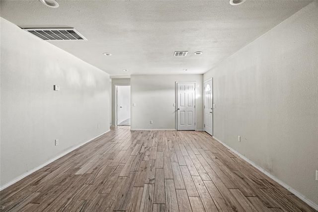 1401 E Woodson Street, El Reno, OK 73036