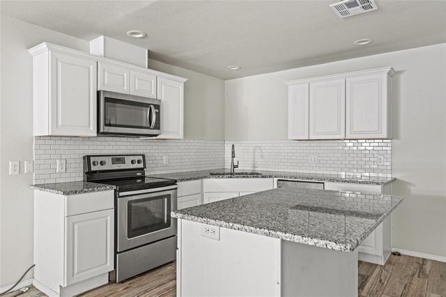 1401 E Woodson Street, El Reno, OK 73036