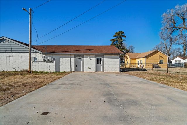 1401 E Woodson Street, El Reno, OK 73036