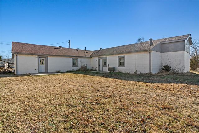 1401 E Woodson Street, El Reno, OK 73036