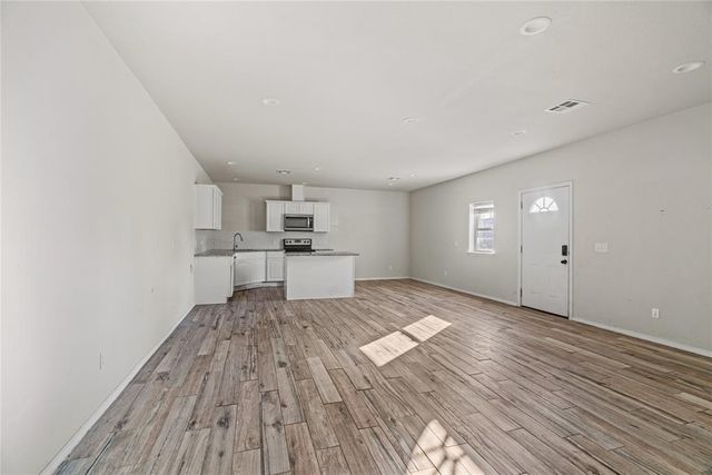 1401 E Woodson Street, El Reno, OK 73036