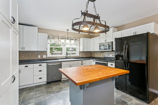 955 S Dowell Terr., Wichita, KS 67207