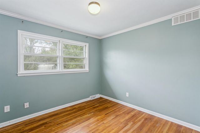 955 S Dowell Terr., Wichita, KS 67207