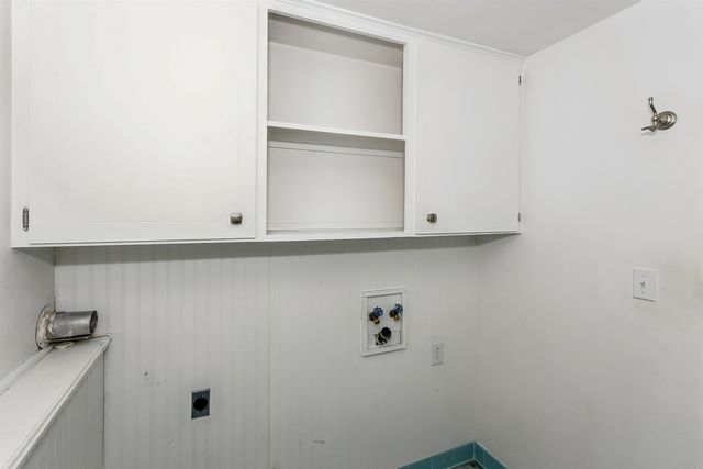 955 S Dowell Terr., Wichita, KS 67207