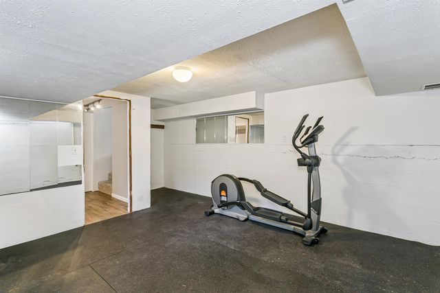 955 S Dowell Terr., Wichita, KS 67207