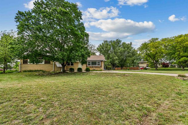 955 S Dowell Terr., Wichita, KS 67207