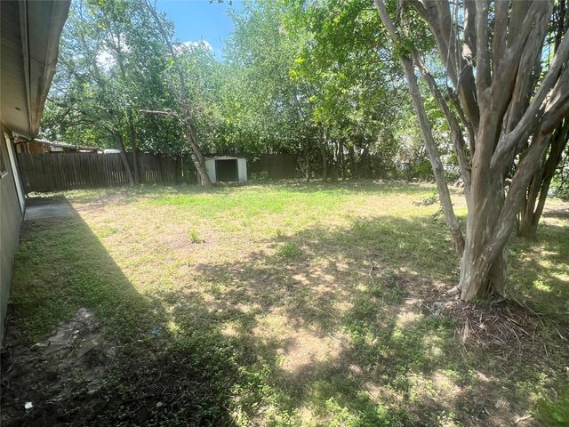 4620 BUTTON BEND RD, Austin, TX 78744