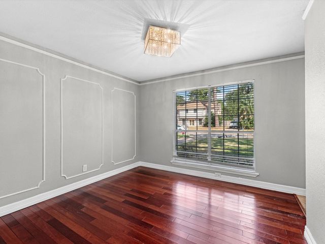 711 Lodgehill Lane, Houston, TX 77090