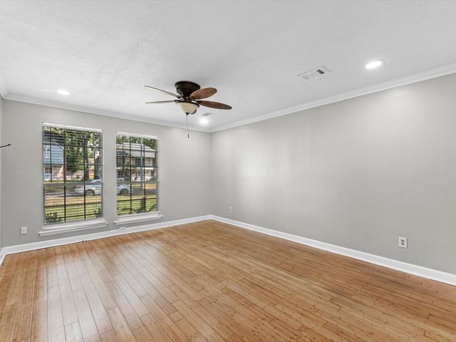 711 Lodgehill Lane, Houston, TX 77090