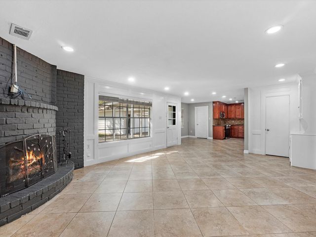 711 Lodgehill Lane, Houston, TX 77090