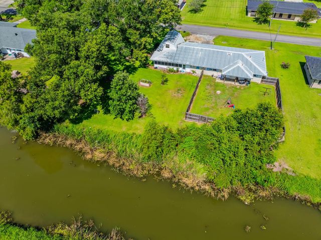405 Four Point Drive, Raceland, LA 70394
