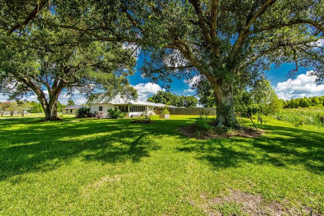 405 Four Point Drive, Raceland, LA 70394