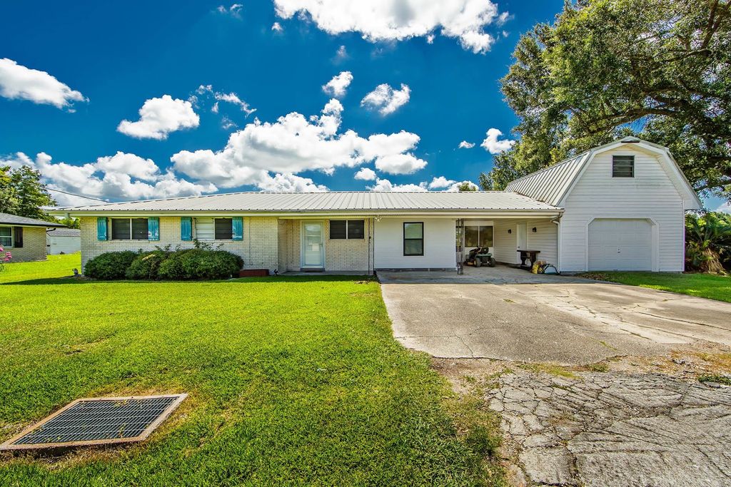 405 Four Point Drive, Raceland, LA 70394