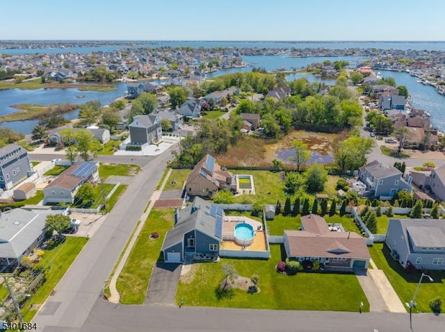 79 16Th St, Toms River Township, NJ 08753