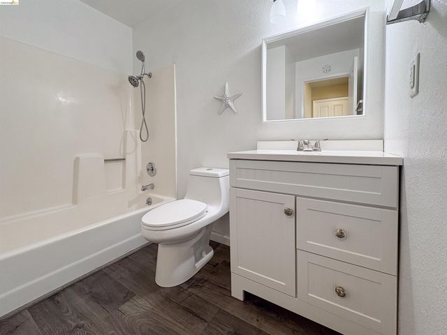 730 Almond Drive, Oakley, CA 94561