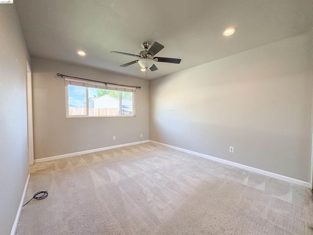 730 Almond Drive, Oakley, CA 94561