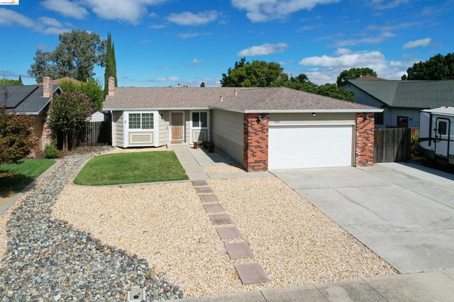 730 Almond Drive, Oakley, CA 94561
