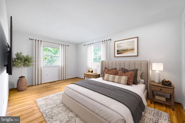 852 DIAMOND DR, Gaithersburg, MD 20878