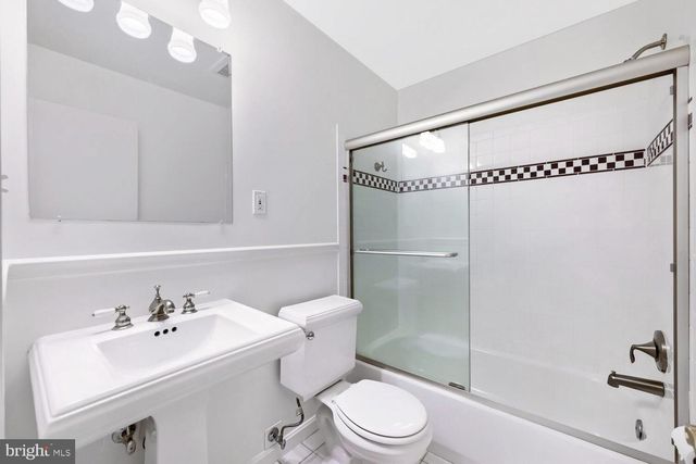 852 DIAMOND DR, Gaithersburg, MD 20878