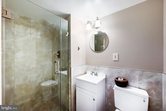 852 DIAMOND DR, Gaithersburg, MD 20878
