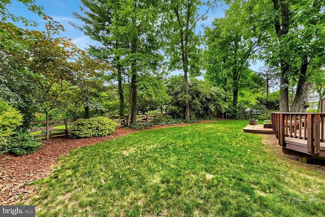 852 DIAMOND DR, Gaithersburg, MD 20878