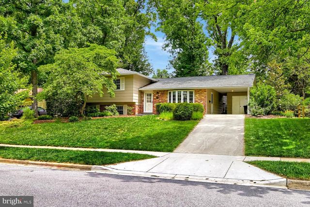852 DIAMOND DR, Gaithersburg, MD 20878