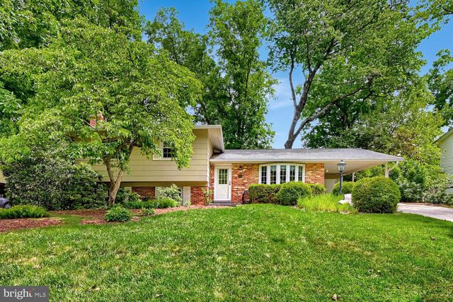 852 DIAMOND DR, Gaithersburg, MD 20878