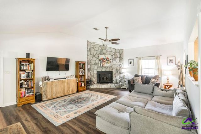 228 Lake Placid Drive, Bonaire, GA 31005