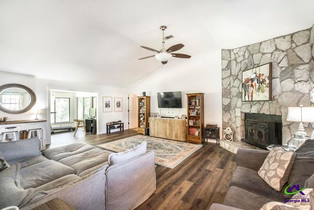 228 Lake Placid Drive, Bonaire, GA 31005