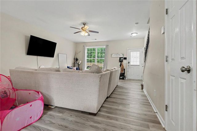 2795 Deerwood Lane SW, Atlanta, GA 30331