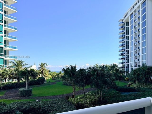 10275 Collins Avenue 333, Bal Harbour, FL 33154