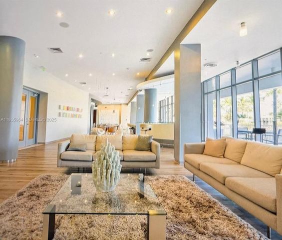 10275 Collins Avenue 333, Bal Harbour, FL 33154