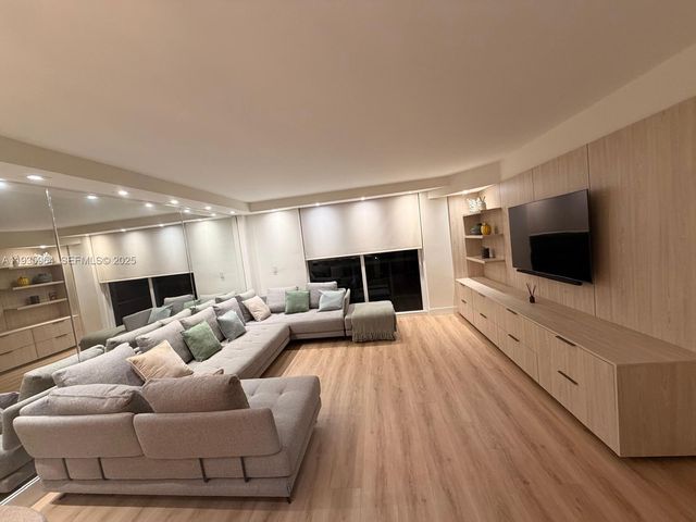 10275 Collins Avenue 333, Bal Harbour, FL 33154