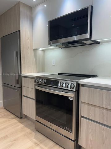 10275 Collins Avenue 333, Bal Harbour, FL 33154
