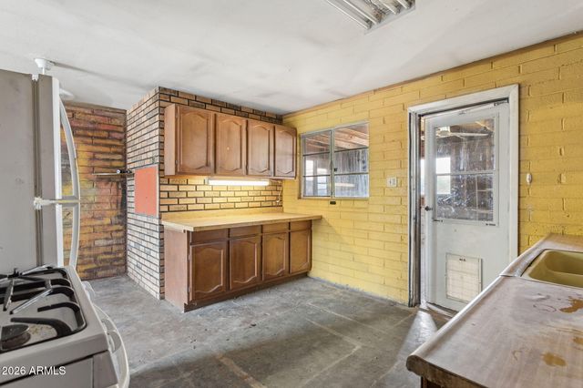 2930 E GRANADA Road, Phoenix, AZ 85008