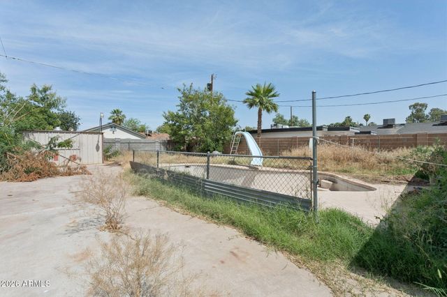 2930 E GRANADA Road, Phoenix, AZ 85008