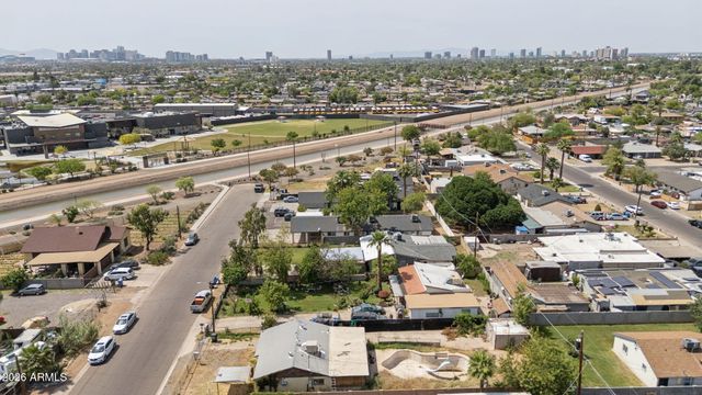 2930 E GRANADA Road, Phoenix, AZ 85008