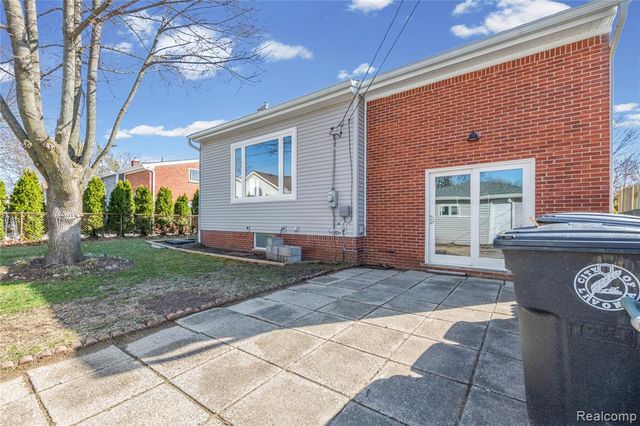 19615 Ingram Street, Livonia, MI 48152