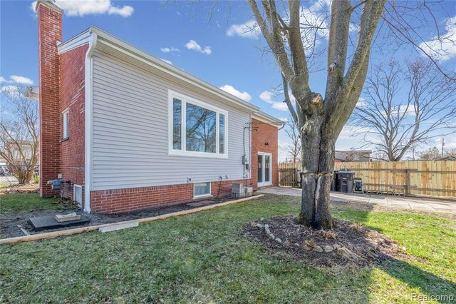 19615 Ingram Street, Livonia, MI 48152