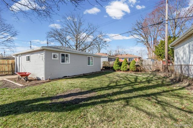 19615 Ingram Street, Livonia, MI 48152