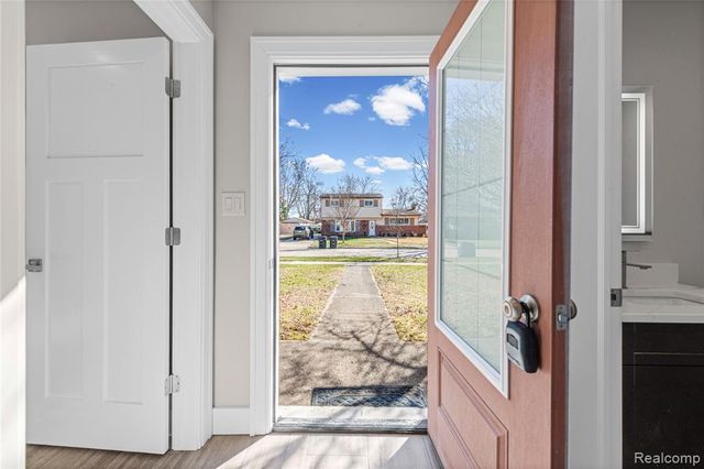 19615 Ingram Street, Livonia, MI 48152