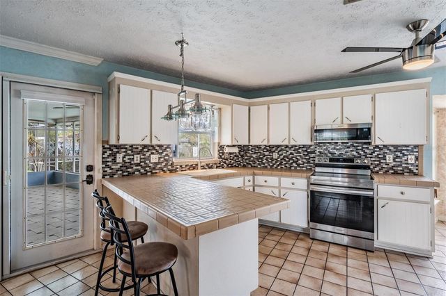 7450 LAKE FOREST CIRCLE, Port Richey, FL 34668