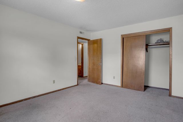 116 N Brunswick St, Wichita, KS 67212