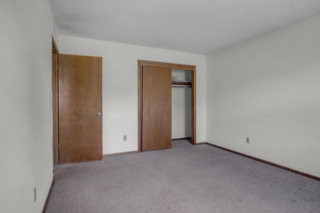 116 N Brunswick St, Wichita, KS 67212