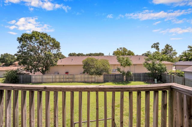 116 N Brunswick St, Wichita, KS 67212