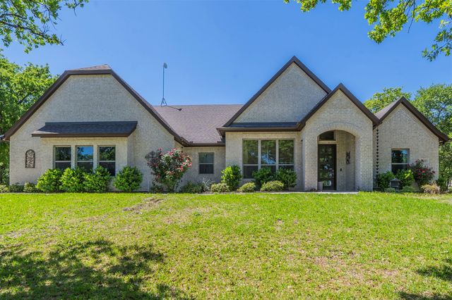 2033 Antler Loop, Poolville, TX 76487