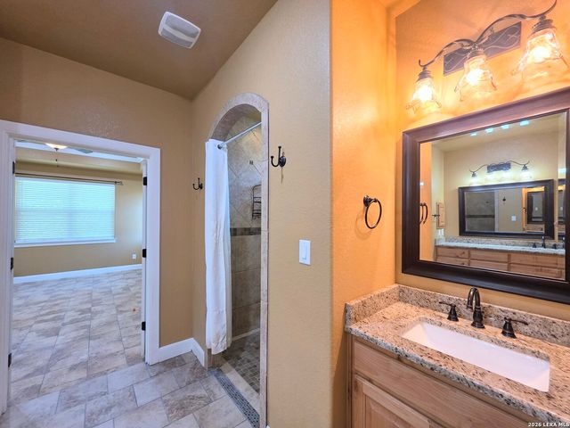 367 RIVER PARK DR, New Braunfels, TX 78130